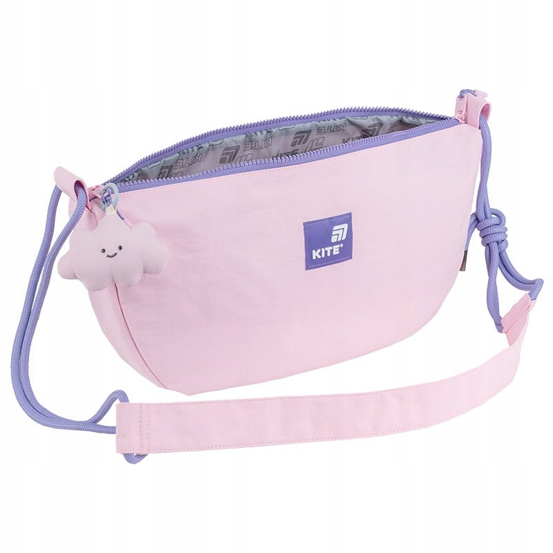 Wnętrze torby crossbody – przegródki na codzienne akcesoria
