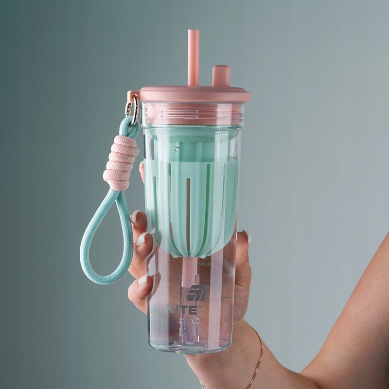 Bidon Kite z zabezpieczeniem przed przeciekaniem i chłodzącą wkładką