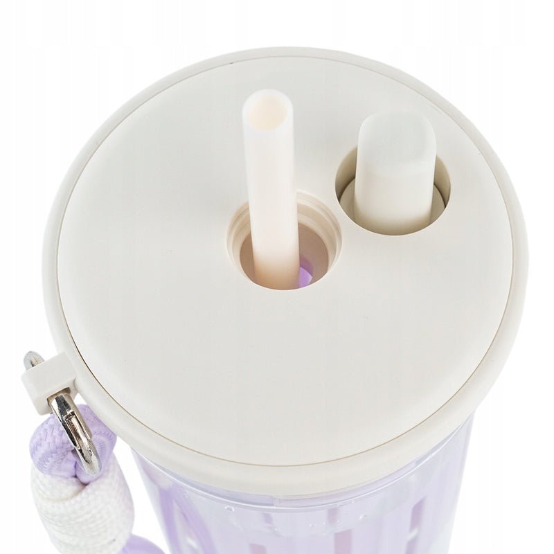 Kolorowy kubek z tritanu z wkładką i uchwytem do przenoszenia