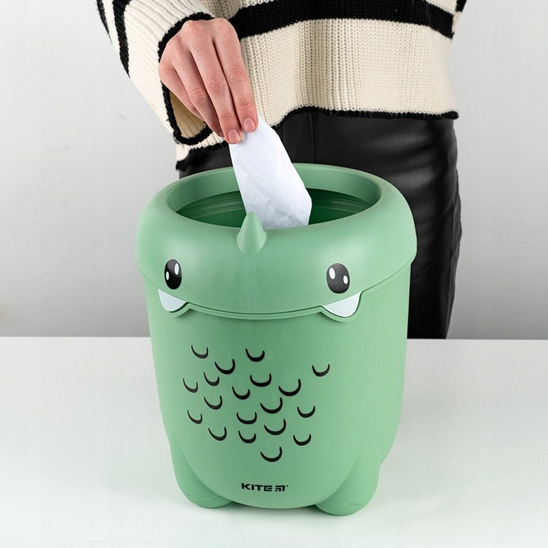 Kosz na śmieci na biurko dla dziecka zielony dinozaur