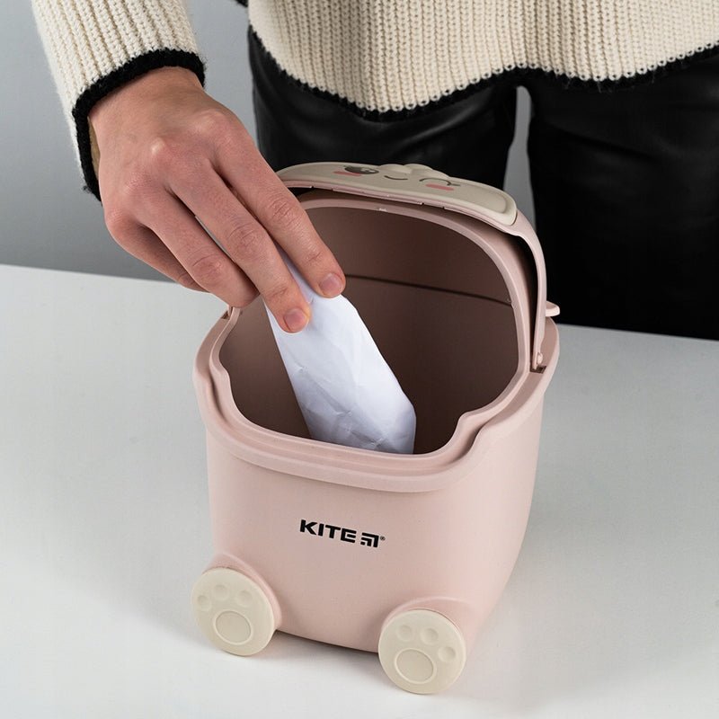 Kosz na śmieci na biurko dla dziecka różowy