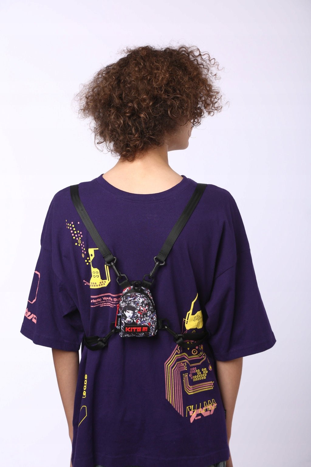 Plecaczek mały stylowa nerka unisex karabińczyk Kite TK22-2591.Saszetka mini wykonanа z wytrzymałego poliestru. Materiały i osprzęt zostały przetestowane pod kątem wytrzymałości i odporności na zużycie.