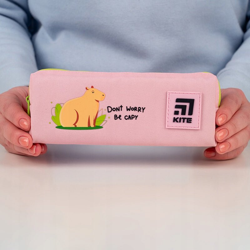 Piórnik saszetka szkolny dla dziewczynek różowy Kapibara