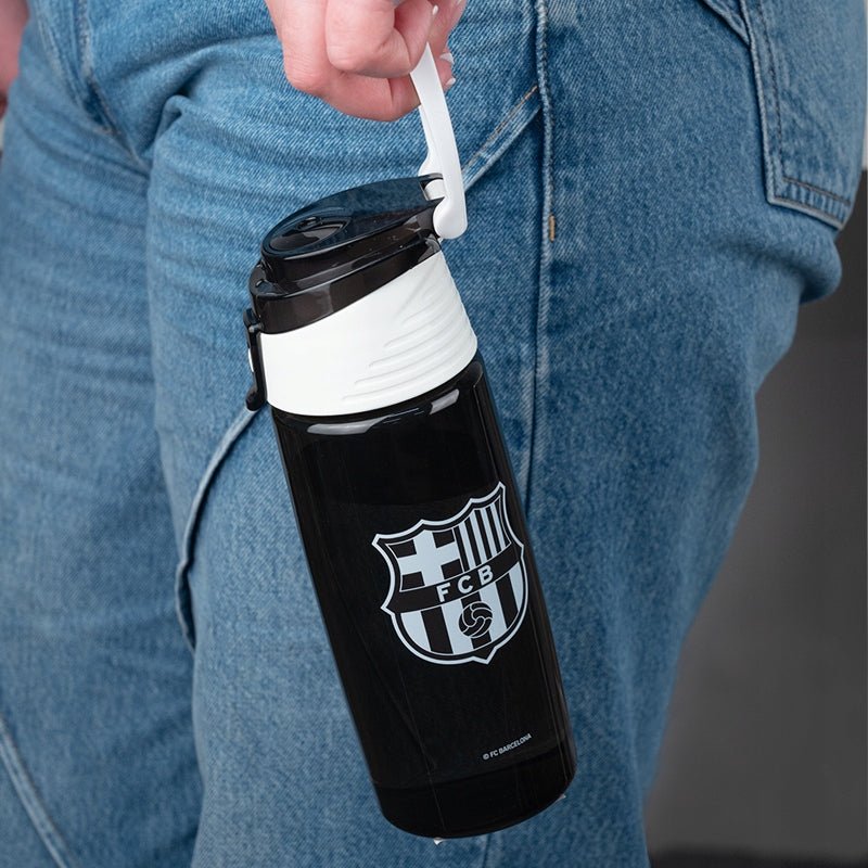 Bidon szkolny Barca 550 ml – bok z ergonomicznym kształtem i ustnikiem