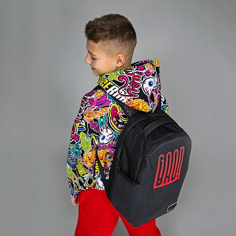 Plecak szkolny młodzieżowy czarny z napisem LED