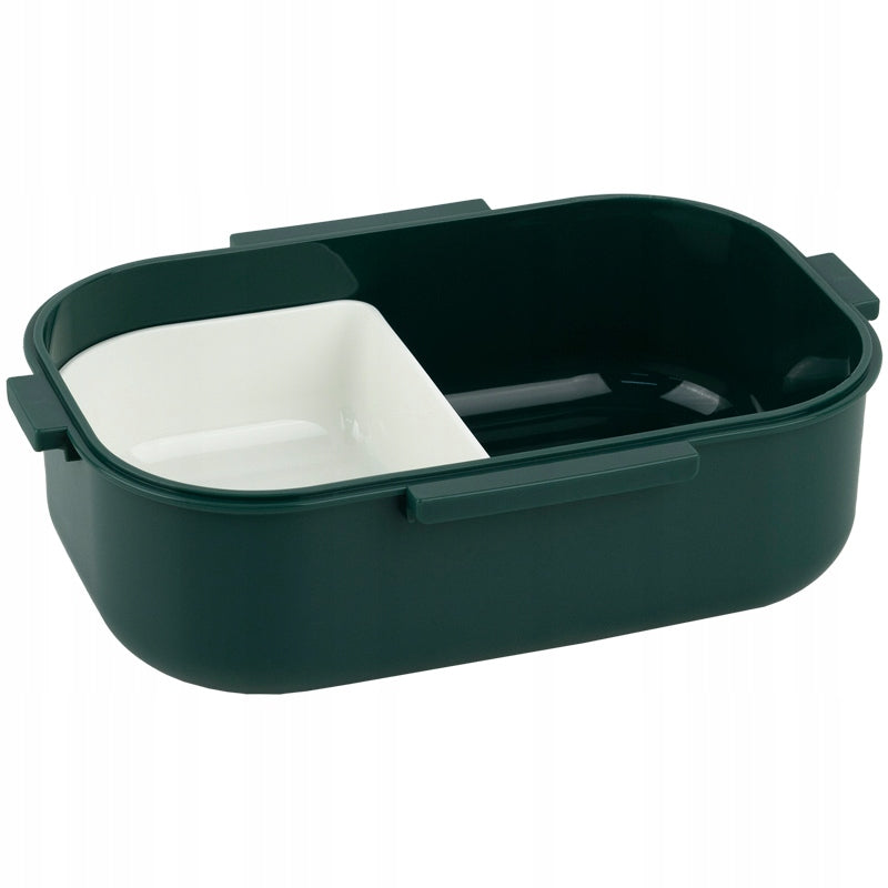 Wnętrze lunchboxa z przegrodami i kompletem sztućców