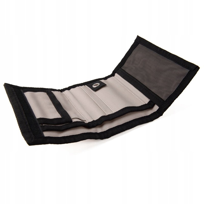 Portfel ponadczasowy poliester poziomy beżowy Kite K23-598-3 każdy powinien mieć to akcesorium. Pomaga zebrać i uporządkować, a także pozwala zachować porządek. Jest lekki, kompaktowy i bardzo pojemny.