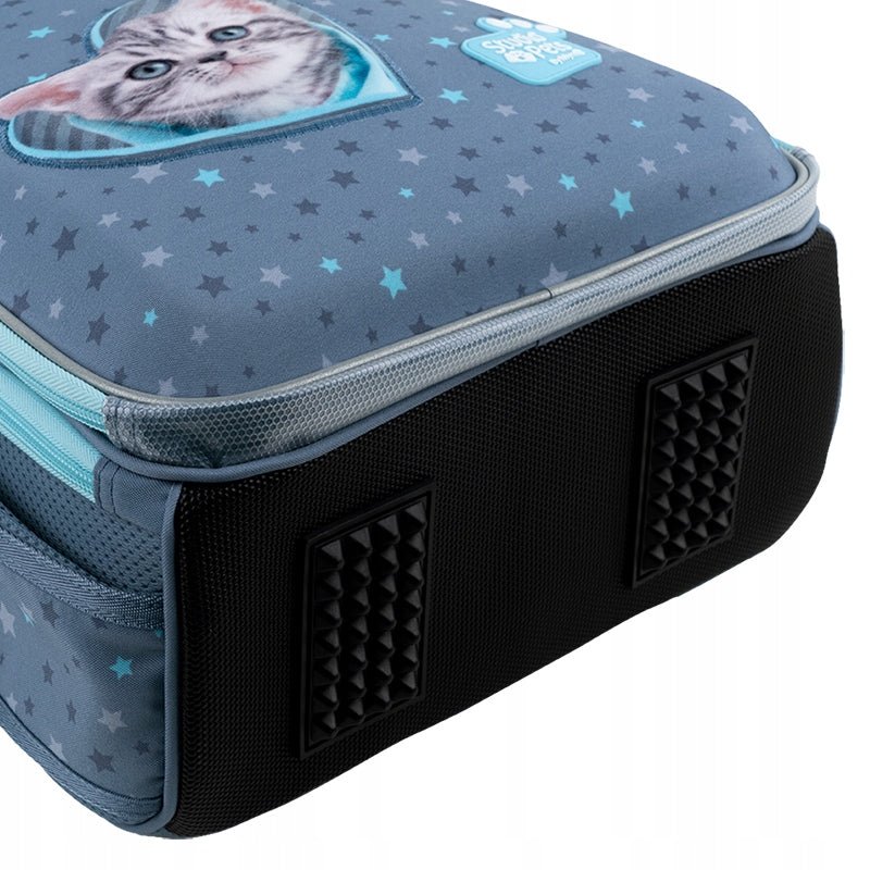 zagęszczone dno z powłoką ochronną, którą można łatwo wyczyścić wilgotną szmatką;