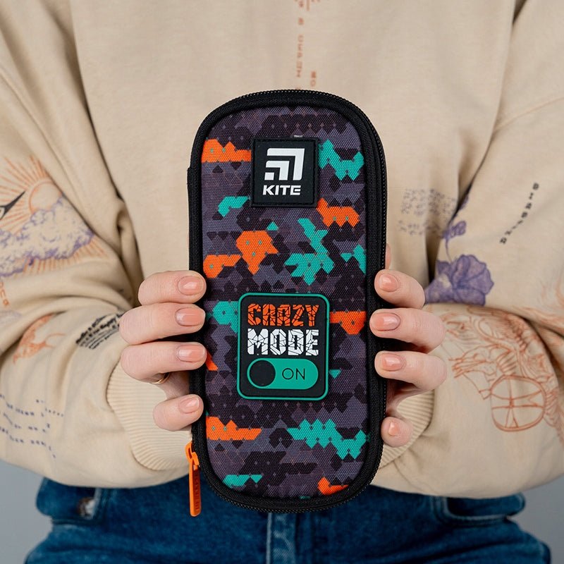 Piórnik saszetka dla chłopca wielokolorowy