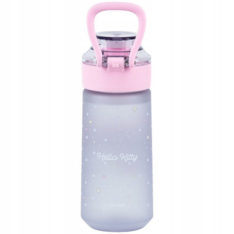 Butelka z plastikowym uchwytem do wygodnego przenoszenia