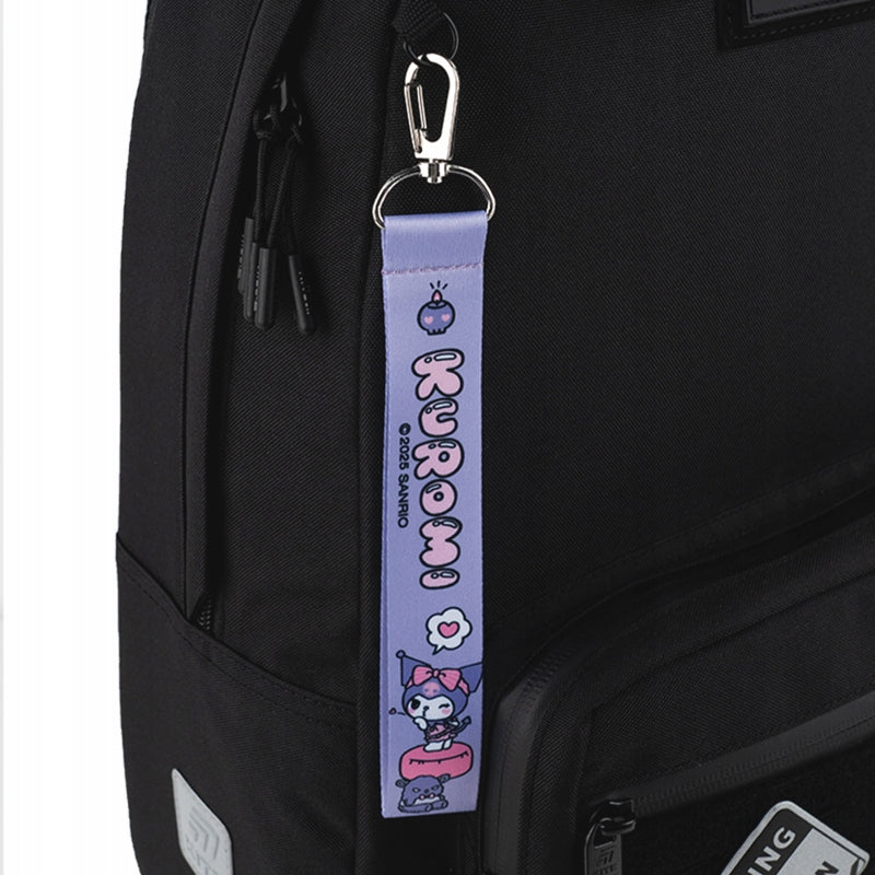 Brelok Kuromi Kite przypięty do plecaka dziewczęcego