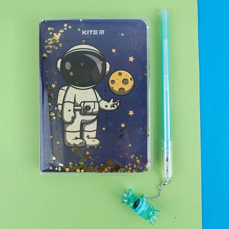 Notatnik A6 w silikonowej okładce 80 kartek Spaceman