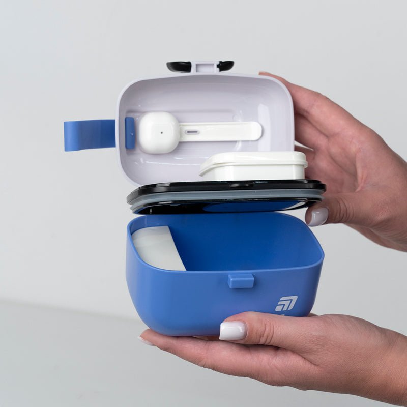 Kompaktowy snackbox z uchwytem i małym pojemnikiem Kite niebieski
