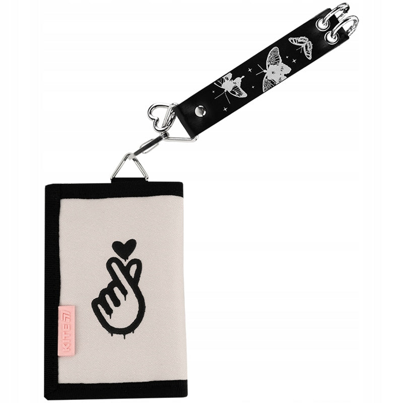 Modny brelok Kite przypięty do portfela