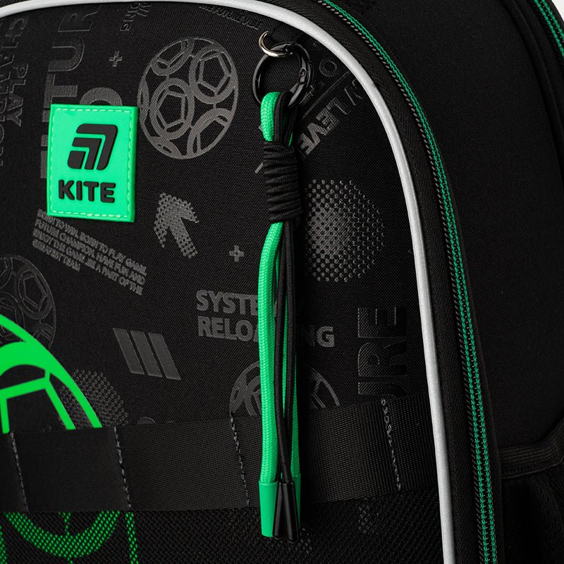 Kite K25-555S-2 – tornister z solidnymi zamkami i boczną kieszenią na bidon