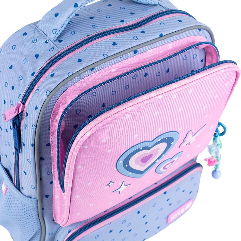 Plecak Kite Kids K25-559XS-1 z wieloma przegródkami i solidnym dnem, w przyjemnych kolorach