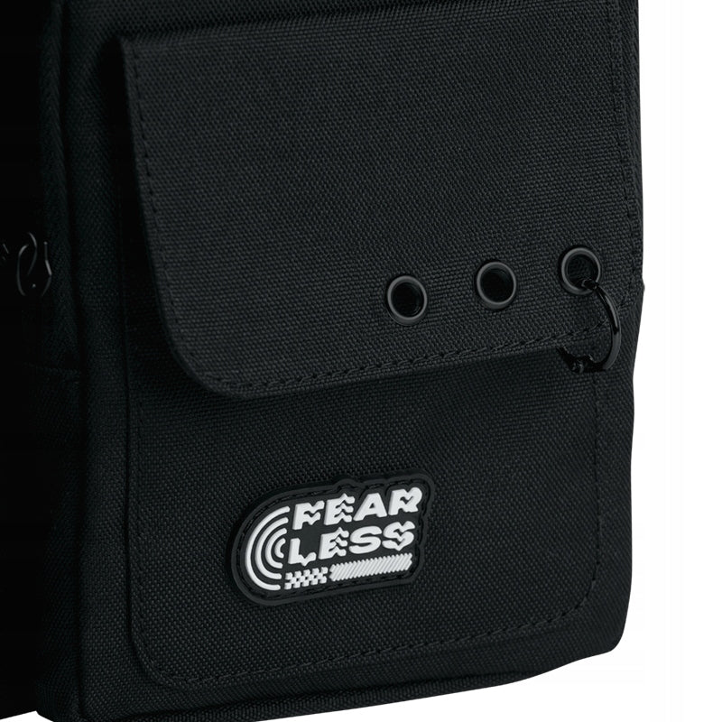 Stylowy plecak dla chłopca Kite – dekoracyjne linki i karabińczyki.