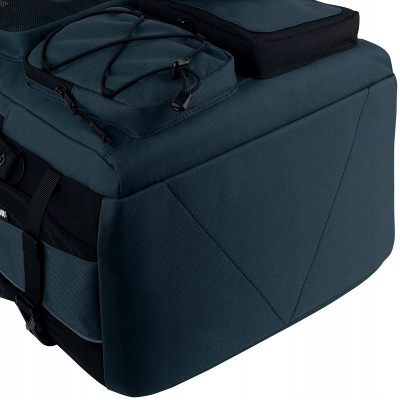 Plecak ze wzmocnionym dnem Kite – stabilna podstawa odporna na uszkodzenia.