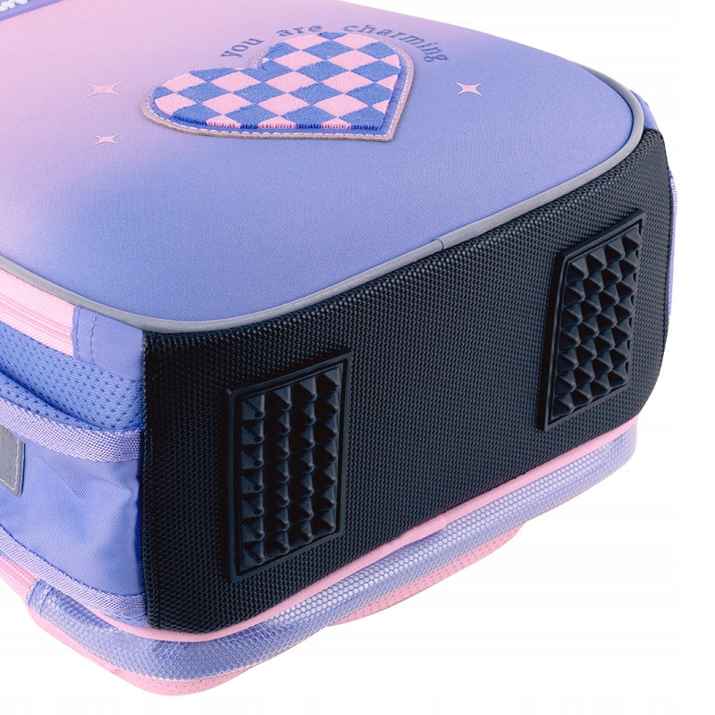 Tornister szkolny Kite – usztywnione dno z odpornością na zabrudzenia