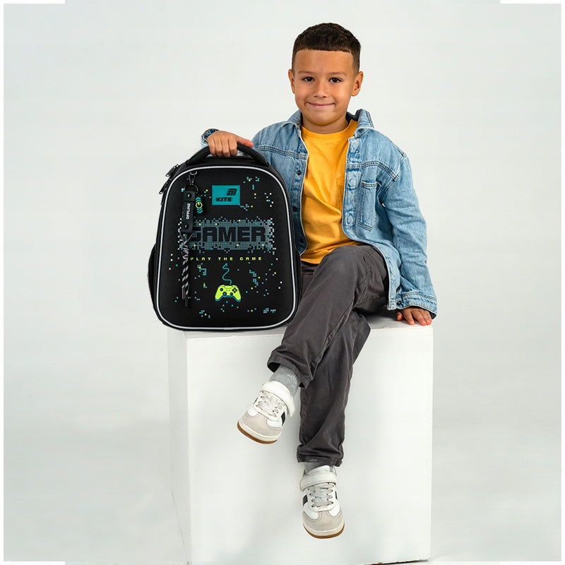 Tornister do szkoły z nóżkami ortopedyczny dla chłopca 6 lat Play the Game