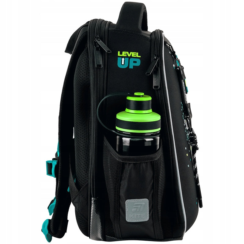 Tornister szkolny ortopedyczny Kite – boczny widok z kieszenią