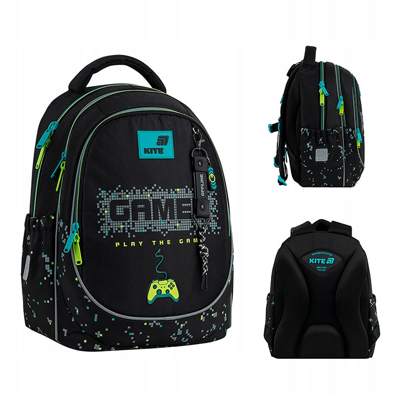 Widok ogólny czarnego plecaka ortopedycznego Kite dla chłopców.