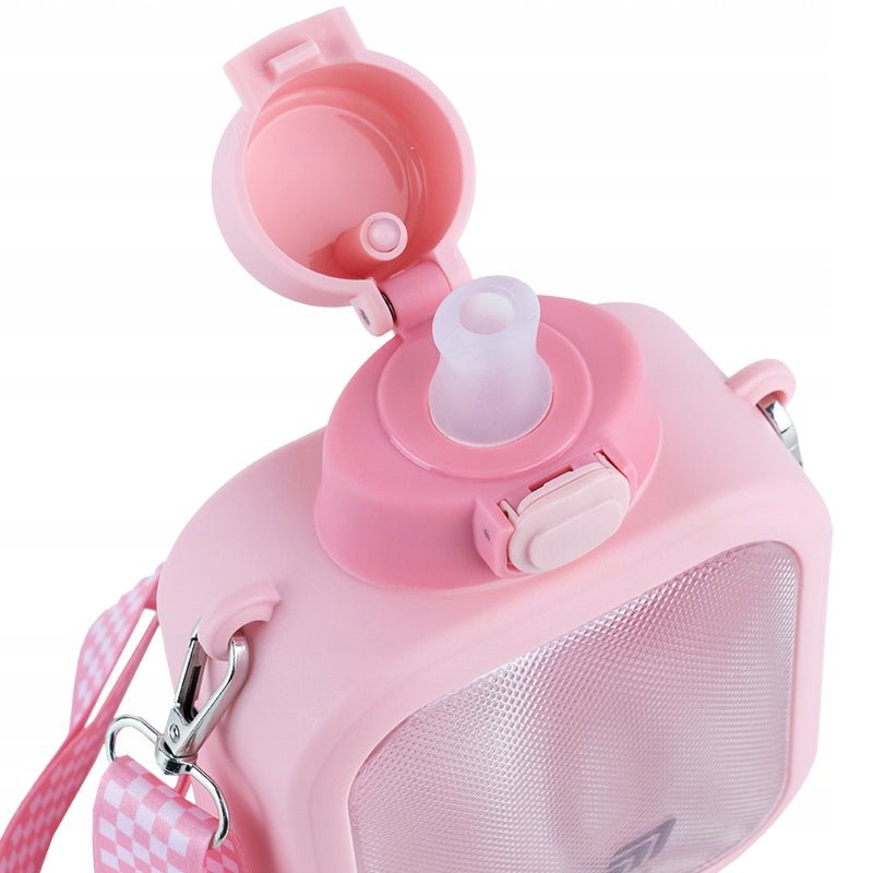 Bidon 700 ml z rurką - picie bez przechylania