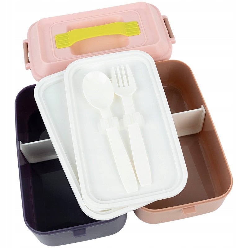 Widok kompletnego zestawu - lunchbox i sztućce