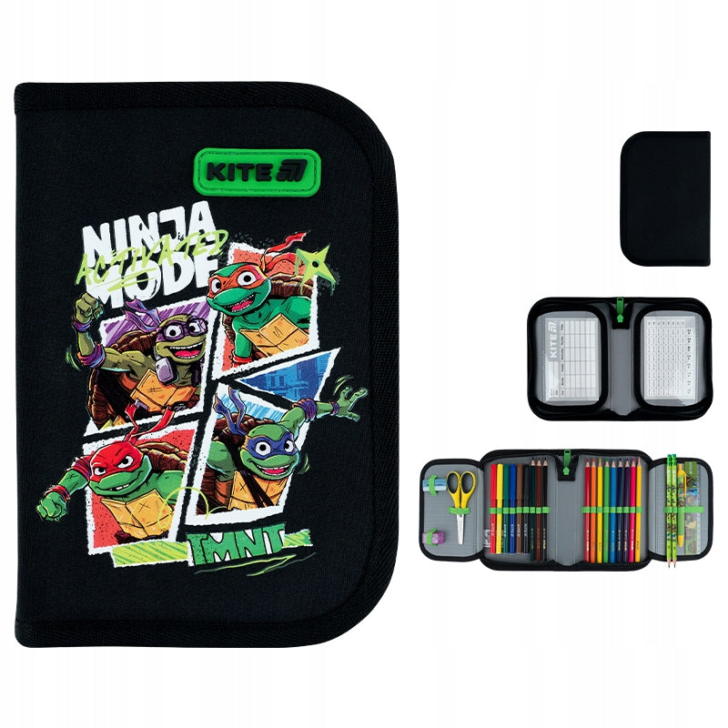 Prezentacja czarnego piórnika Kite Turtles z różnych stron, ukazująca detale grafiki 3D z Wojowniczymi Żółwiami Ninja.