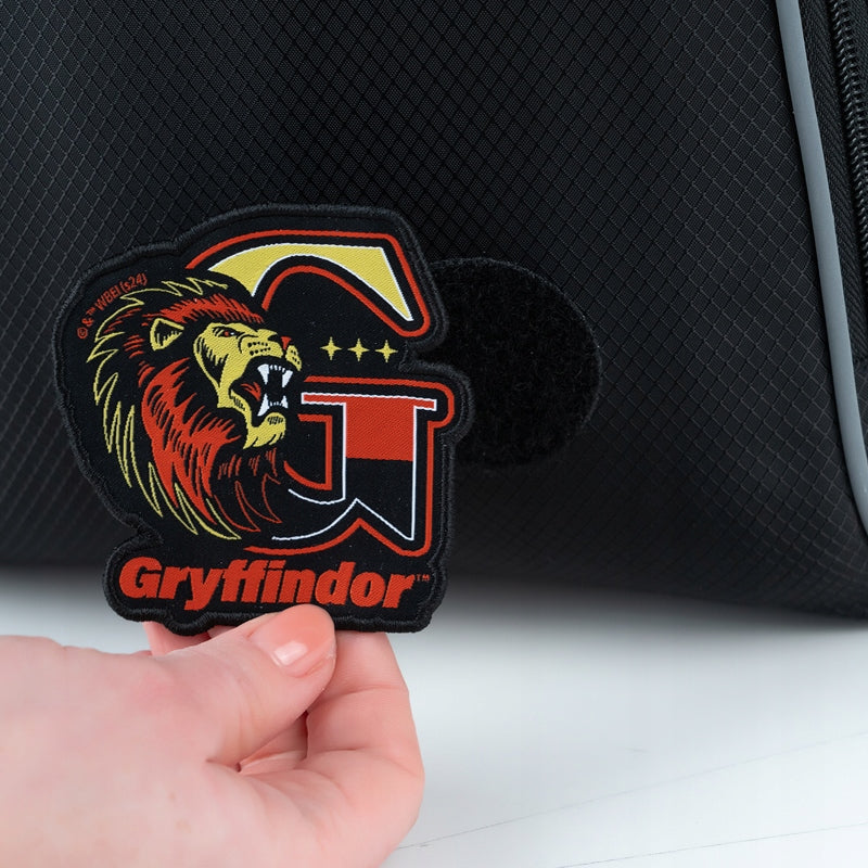 Naszywka 3D Harry Potter Kite trzymana w dłoniach