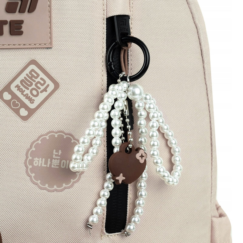 Brelok Molang przy plecaku Kite – dekoracyjny element