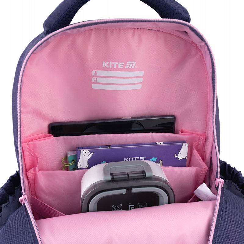 system przegródek z gumką stabilizującą książki w plecaku