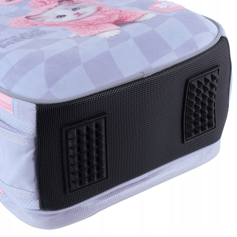 Tornister szkolny ortopedyczny Studio Pets Kite – wzmocnione dno z nóżkami ochronnymi