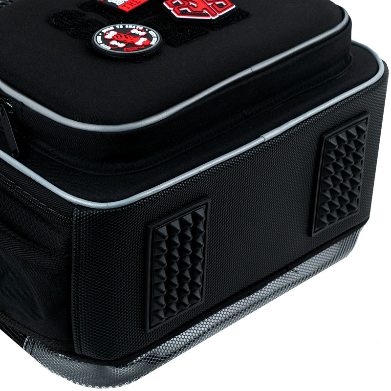 Tornister szkolny Kite z trwałym materiałem i gumowanym dnem