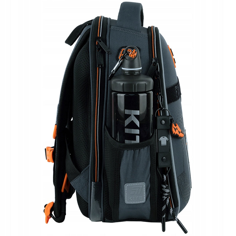 Boczny widok tornistra szkolnego Kite Goal z kieszenią