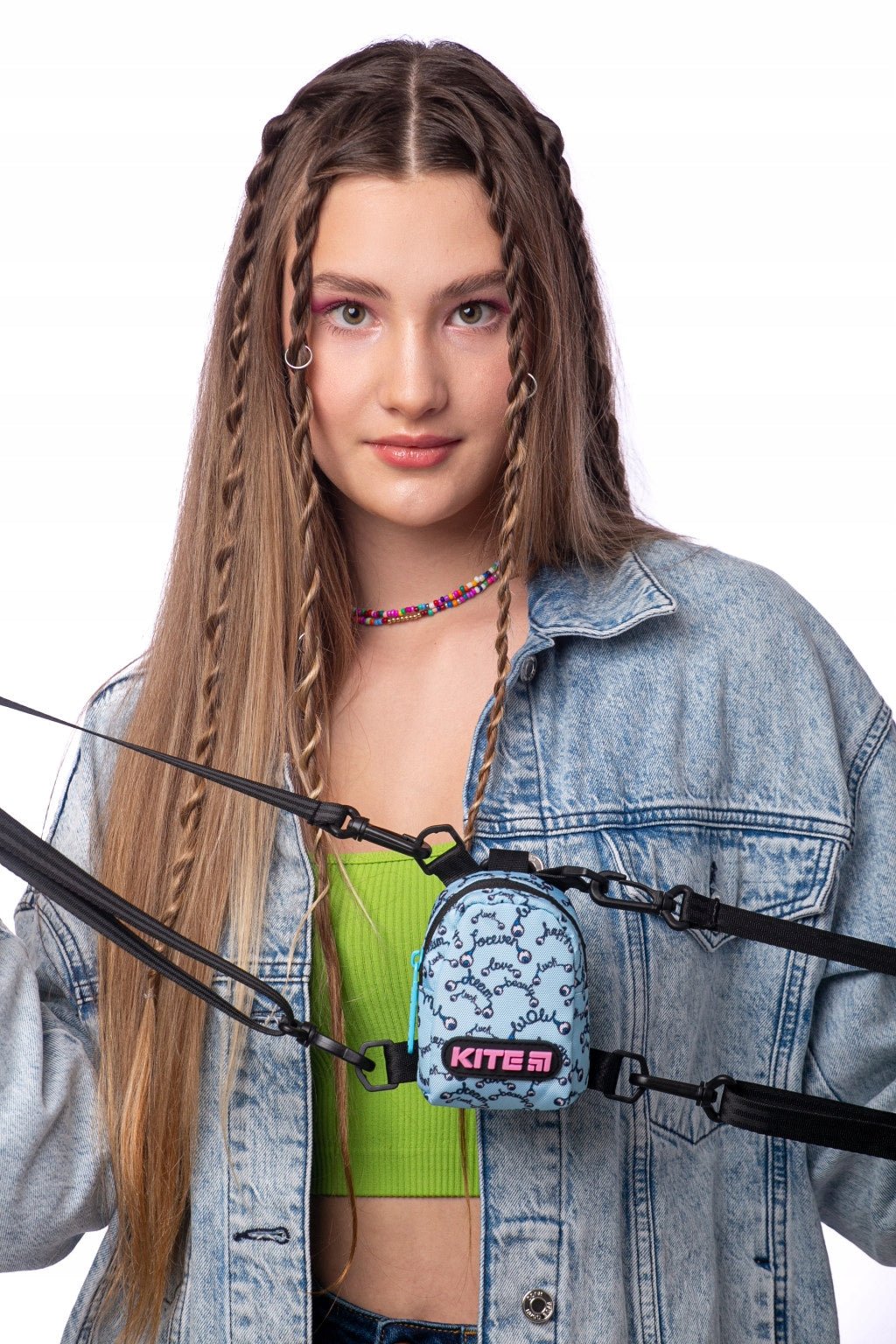 Plecaczek mały stylowa nerka unisex karabińczyk Kite K22-2591-4.Saszetka mini wykonanа z wytrzymałego poliestru. Materiały i osprzęt zostały przetestowane pod kątem wytrzymałości i odporności na zużycie.