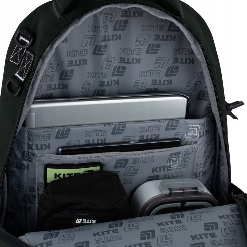Przegroda na laptopa i kieszeń na tablet z pluszową wyściółką.