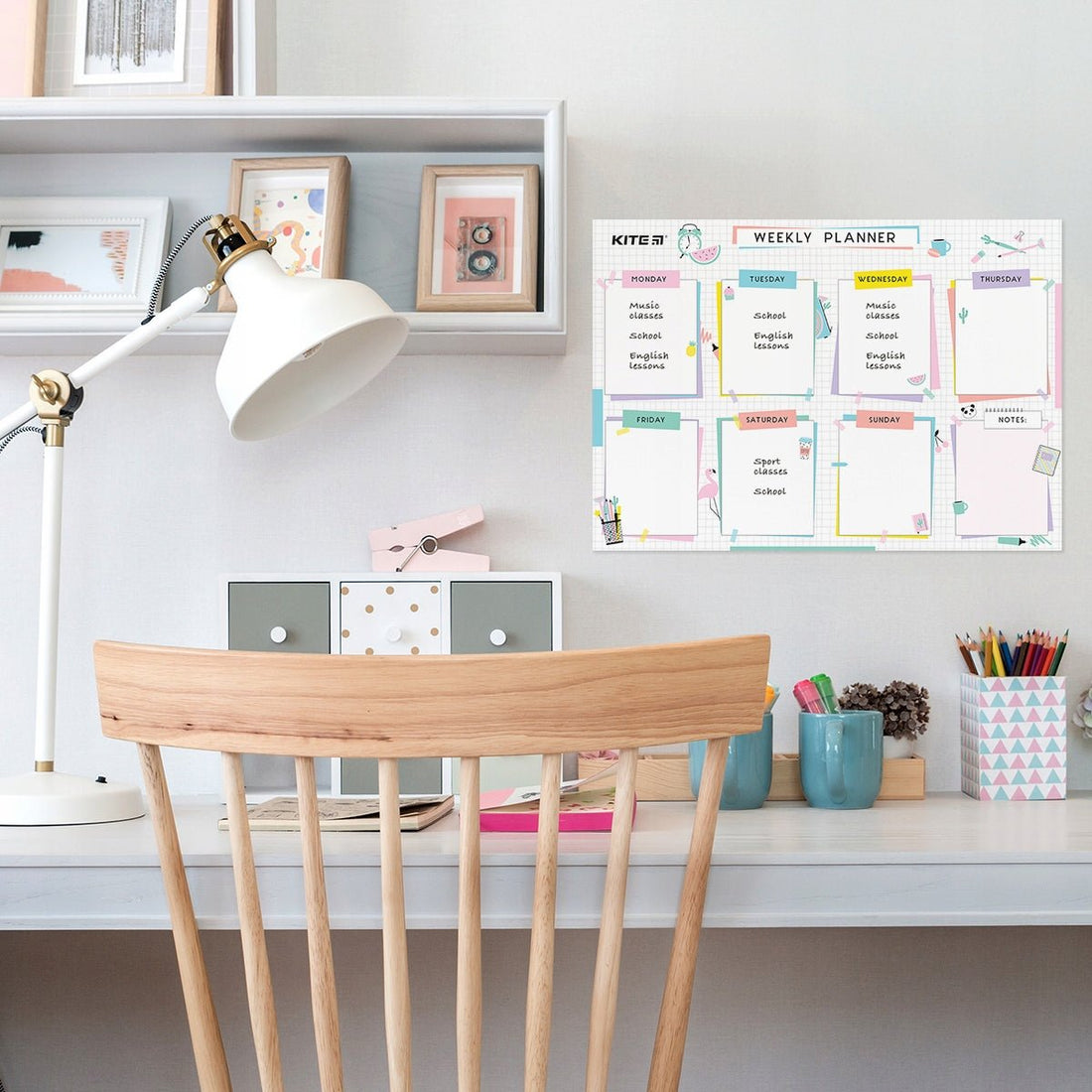 Planer ścienny dla dziewczynki na tydzień A4 Lady