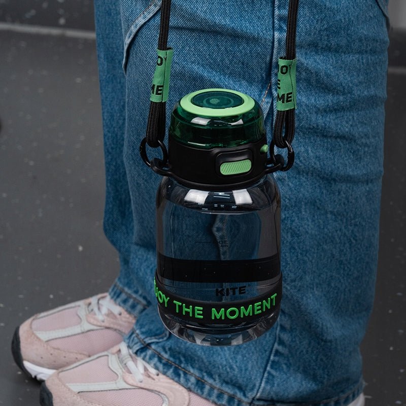 Bidon na napoje 700ml pasek na ramię uchwyt bpa free Kite