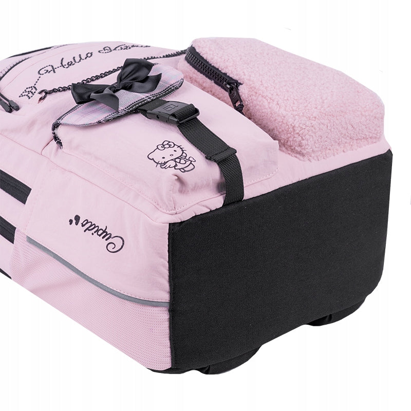 wzmocnione i stabilne dno plecaka szkolnego