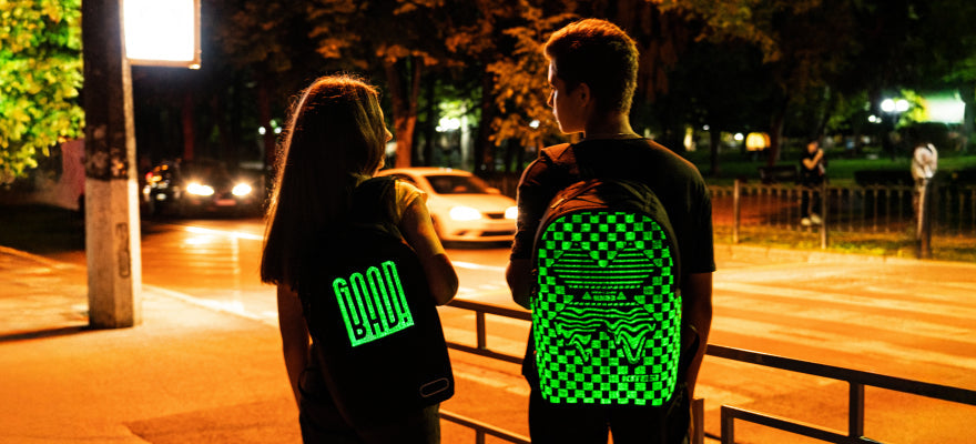 Błyszcz i wyróżniaj się! Plecaki Kite LED dla tych, którzy lubią być w centrum uwagi
