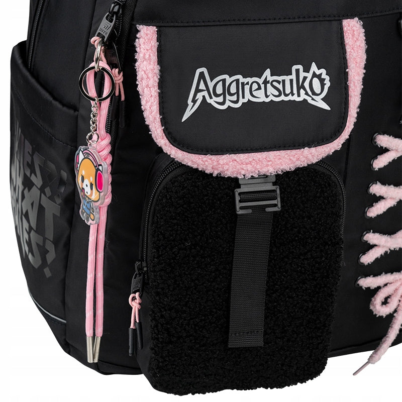 Dedykowana kieszeń na telefon z delikatną wyściółką chroniącą ekran.