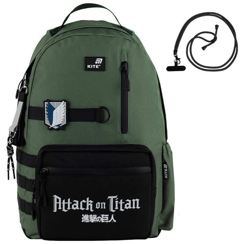 Lekki młodzieżowy plecak szkolny dla chłopców Kite AT25-949L z motywem Attack on Titan i widocznym paskiem na telefon