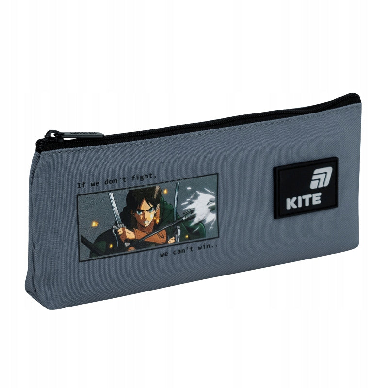 Front saszetki z wypukłym nadrukiem 3D Attack on Titan — modny piórnik.