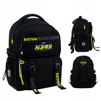 Widok ogólny czarnego plecaka ortopedycznego Kite z logiem Batman.