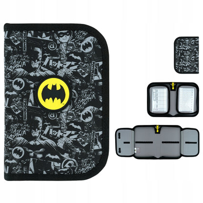 Zestawienie ujęć czarnego piórnika Kite Batman z każdej strony z efektem 3D.