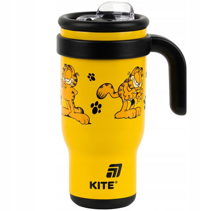 Kubek termiczny z rączką Garfield – zbliżenie na profilowaną rączkę dla komfortu dziecka.