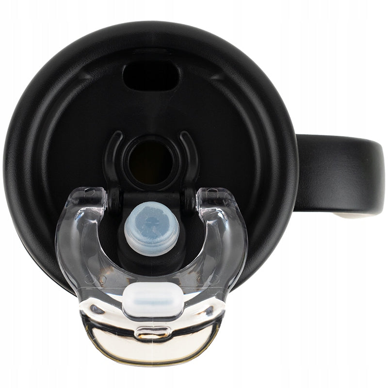 Kubek termiczny dla dzieci z otwartym dostępem do ustnika – idealny do herbaty.