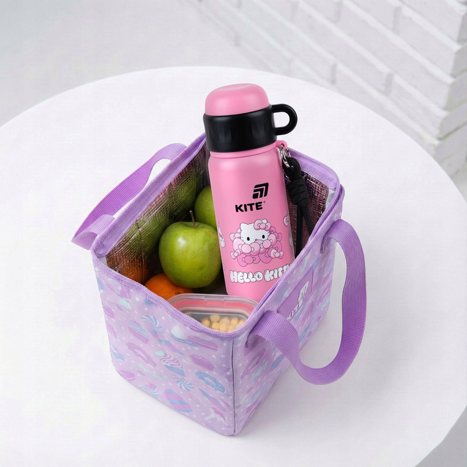 Termos dziecięcy Hello Kitty z praktycznym zamknięciem