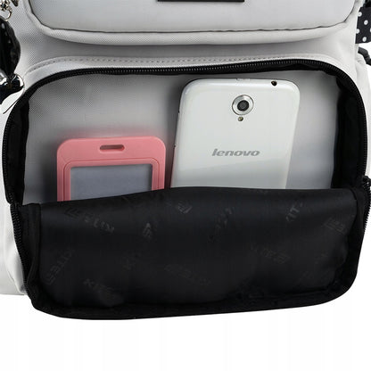 Środkowa przegroda idealna na lunchbox.